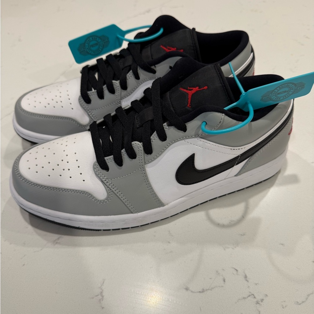 Jordan Men's Black, Gray, and White Sneakers
